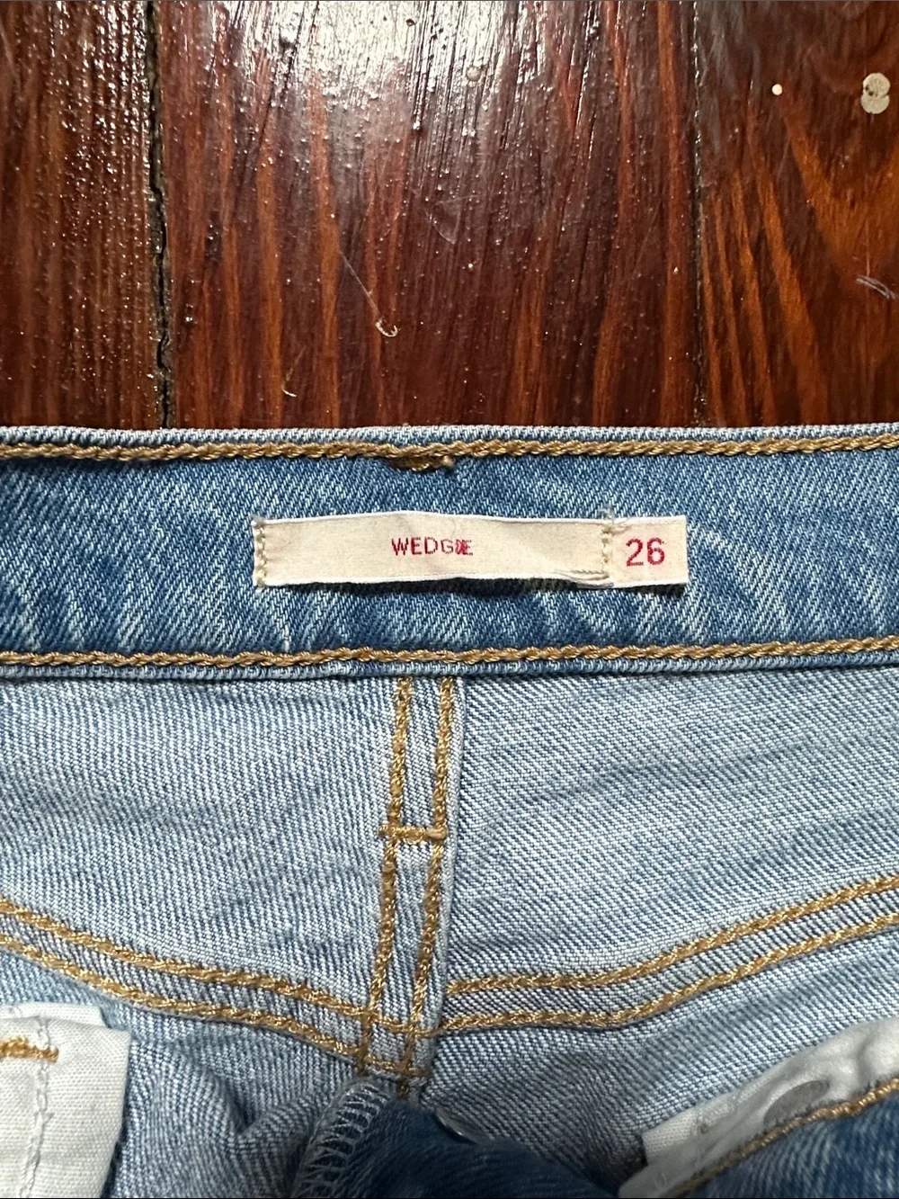 Levi's Wedgie Light Wash Blue Straight Leg Jeans Sz 26 Button Fly high waist - Picture 4 of 11